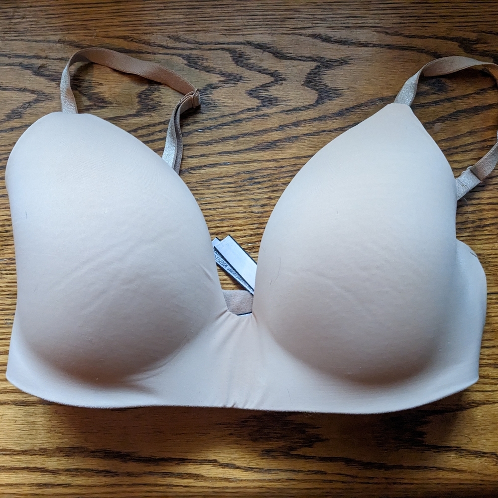 Victoria Secret Tshirt Wireless 34DD